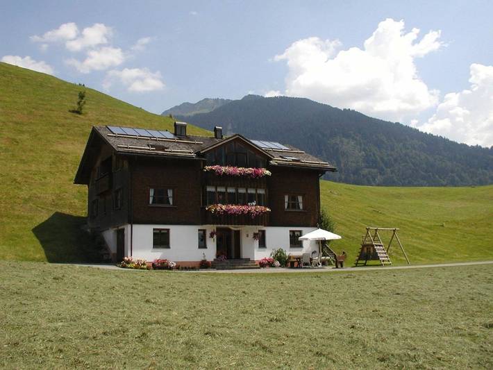 Vakantiewoning voor 3 personen, with Terras and Tuin as well as Sauna and Uitzicht in Au