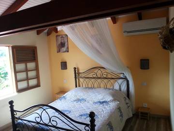 Gîte pour 2 personnes, avec terrasse ainsi que jardin et vue dans Saint-Louis (Marie-Galante)