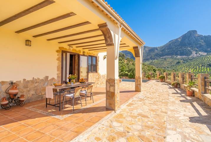 Comfortable Chalet in El Gastor with Private Pool in El Gastor, White Villages