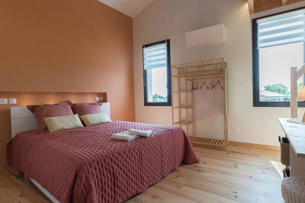 Les Echaunes Vacation Rental for 6 People in Caraman, Lauragais
