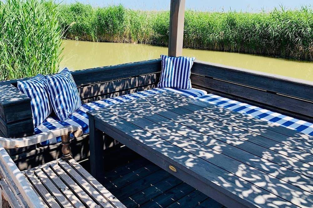 Seehütte Neusiedlersee \"Sonnendeck\" - Ferienhaus, Dusche, Wc in Rust (Burgenland), Leithaberg