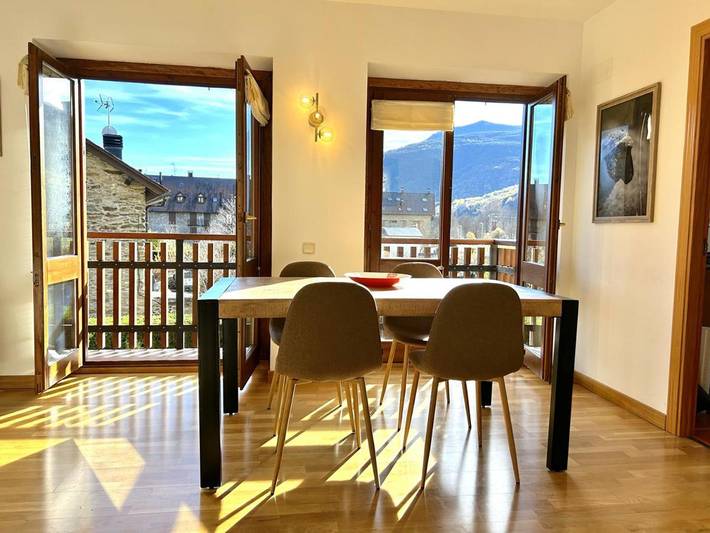 Casa rural para 4 personas, con balcón y vistas, Se admiten mascotas en Vall d'Àneu - 3