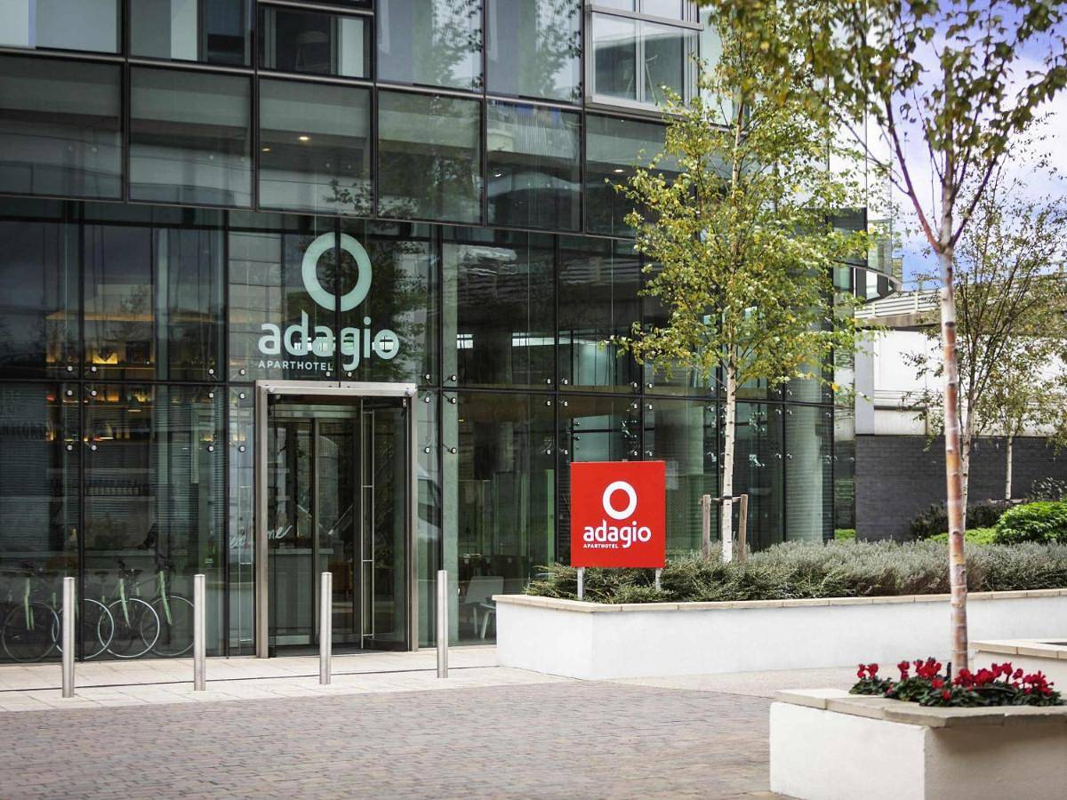 Aparthotel Adagio London Brentford in Municipio de Hounslow, Londres