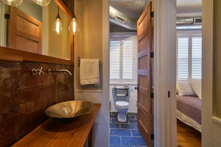 Apartment for 10 people, with yard in Charleston