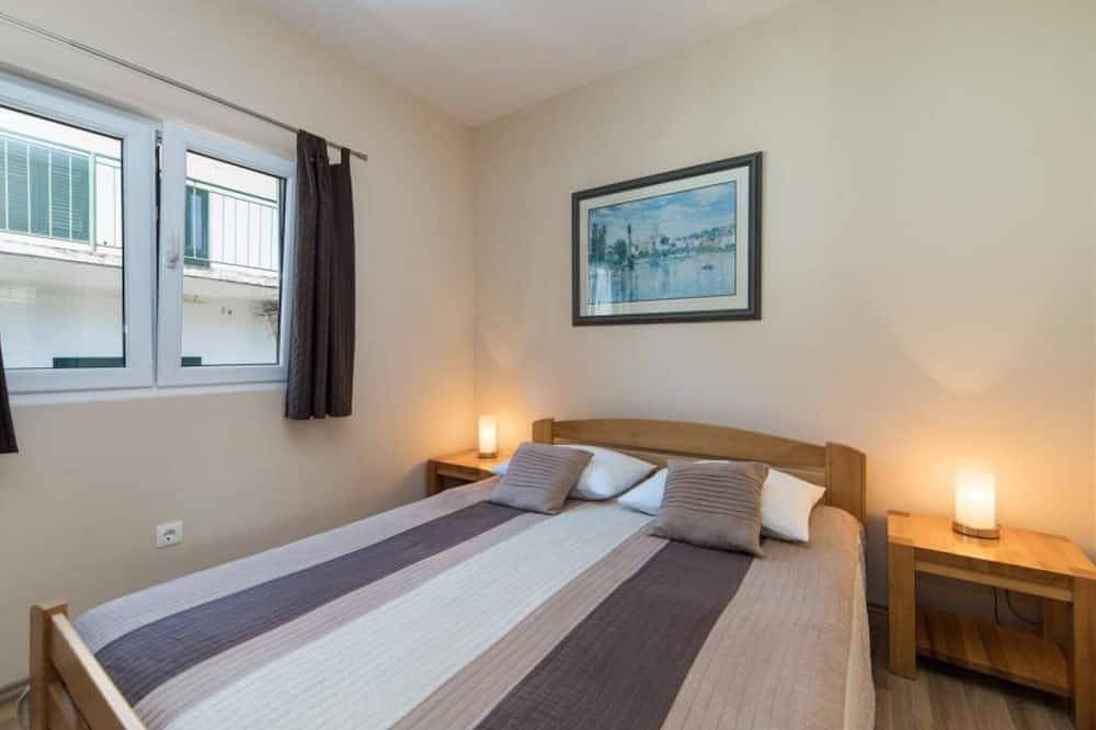 Ganze Wohnung, Apartments Nmn - One Bedroom apartment 1 in Drvenik, Makarska Riviera
