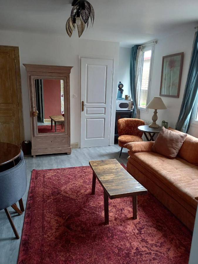 One-Bedroom Suite in Chaumont, Haute-Marne