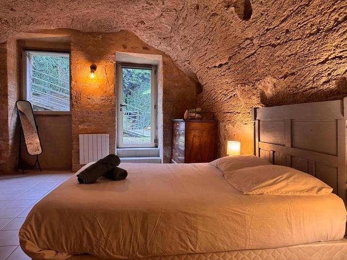 Location de vacances pour 8 personnes, avec jacuzzi ainsi que sauna et jardin, animaux acceptés à Doué-la-Fontaine - 2