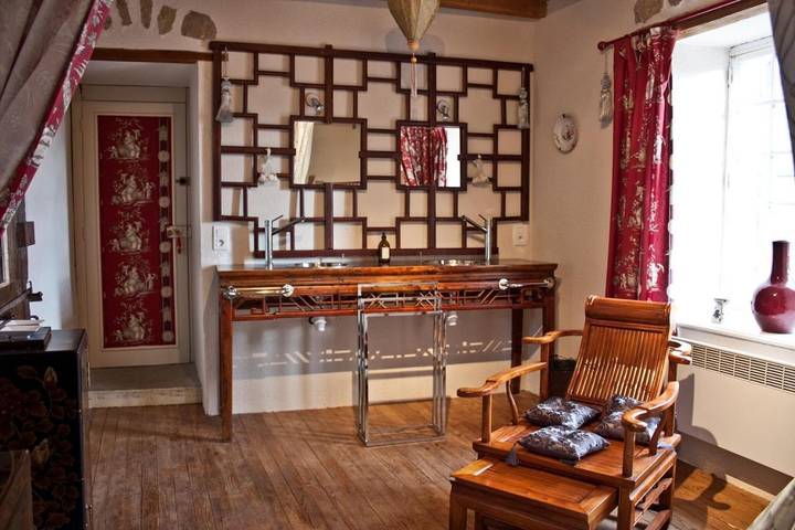 Maison d’hôte pour 2 personnes, avec jardin et jacuzzi ainsi que piscine et sauna dans le Puy-de-Dôme - 2