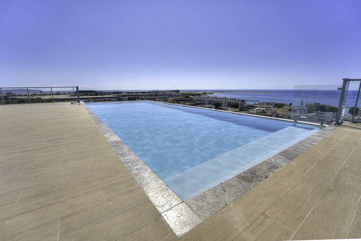 Appartement de vacances pour 4 personnes, avec Balcon et Piscine à Saint-Laurent-du-Var
