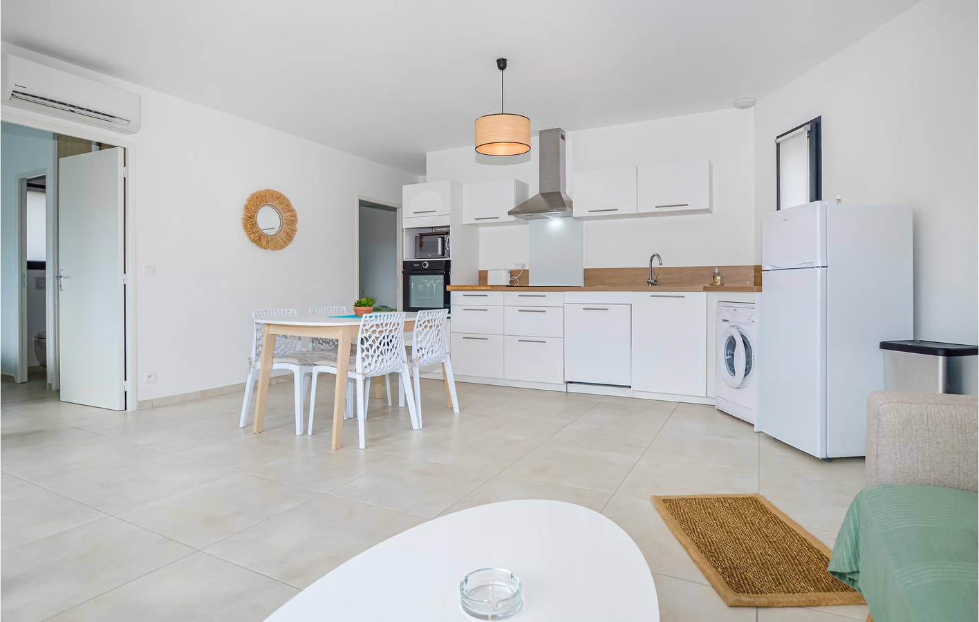 Gezellig appartement met zwembad en terras, 1,5 km van het strand in Lecci, Sartène en omgeving