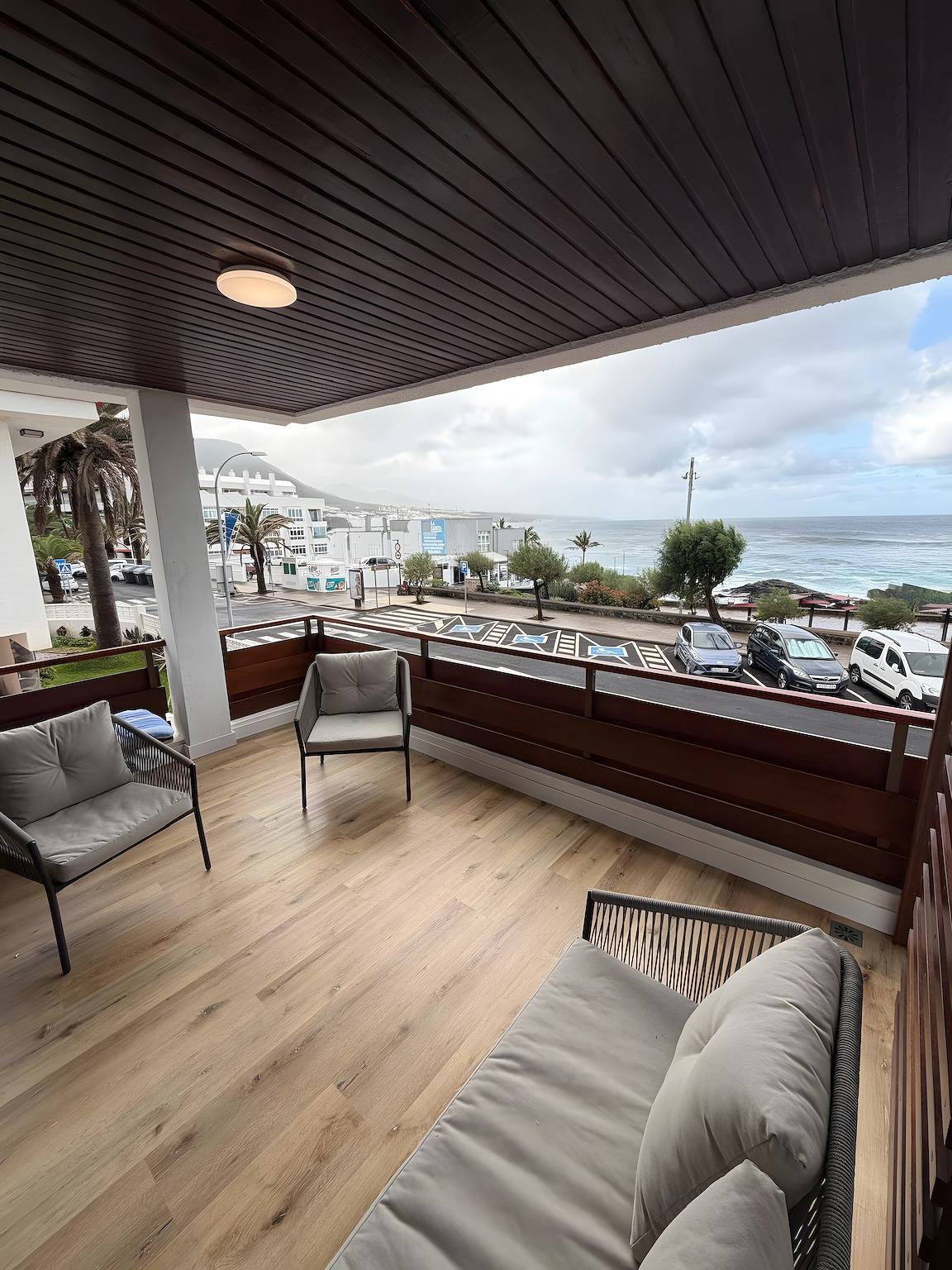 Apartamento entero, Apartamento vacacional 'Rayo Verde' con vistas al mar, terraza compartida y Wi-Fi in Punta del Hidalgo, San Cristóbal de La Laguna