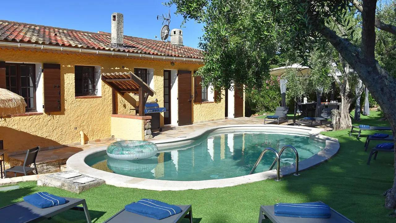 Ferienhaus für 8 Personen (150 m²) in Bagnols-en-Forêt in Bagnols-en-Forêt, Costa mediterránea (Francia)
