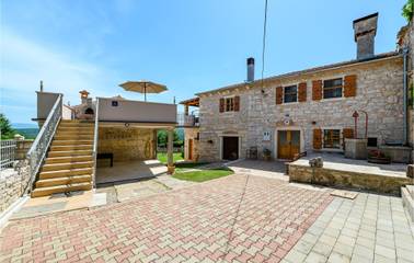 Ferienhaus für 6 Personen, mit Terrasse und Garten in Barban