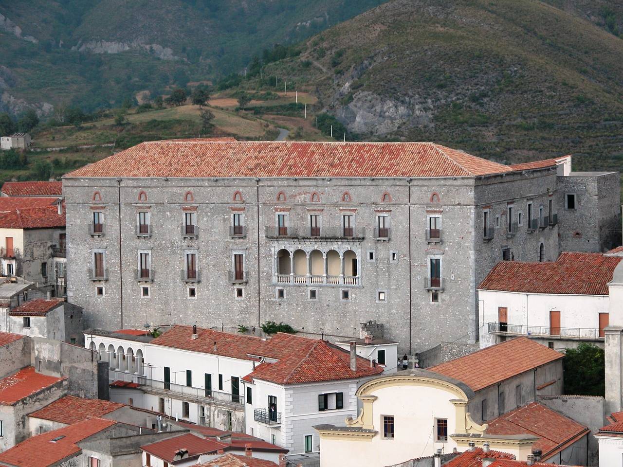 Apartment 'Montesanto 116' with Wi-Fi and Air Conditioning in Cosenza, Cosenza Province