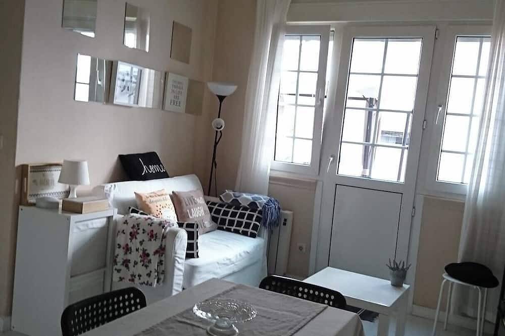 Entire apartment, Homerez - Apt in La Coruña with garden in La Coruña, Galician Coast