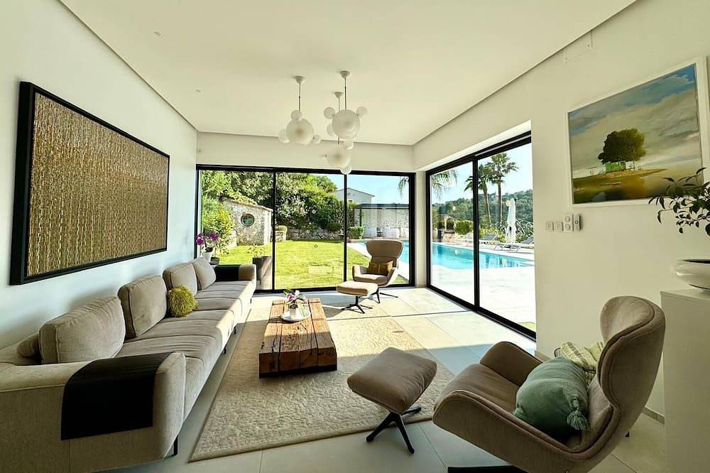 Villa pour 8 Personnes dans Biot, Région de Cannes