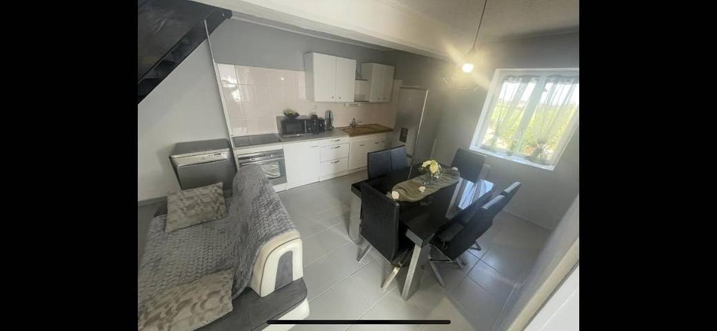Appartement de vacances pour 5 personnes, avec vue sur le lac et jardin