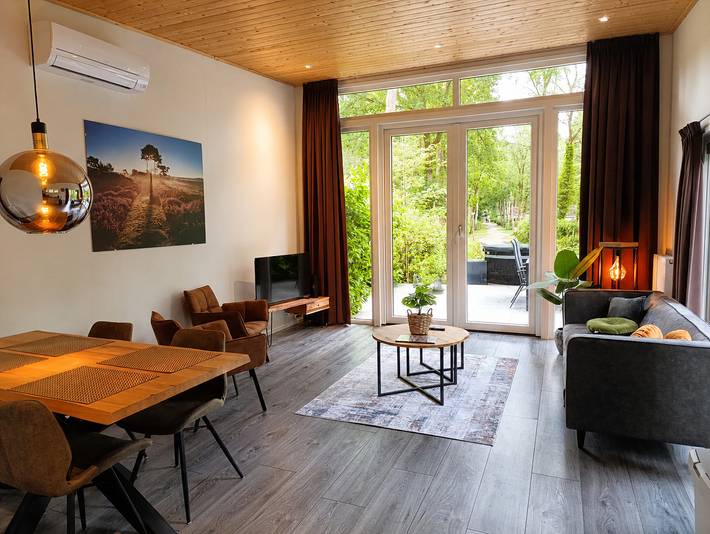 Vakantiepark De Rimboe en Woeste Hoogte — Heidehoeve | Hottub | 4 Pers. in Veluwe