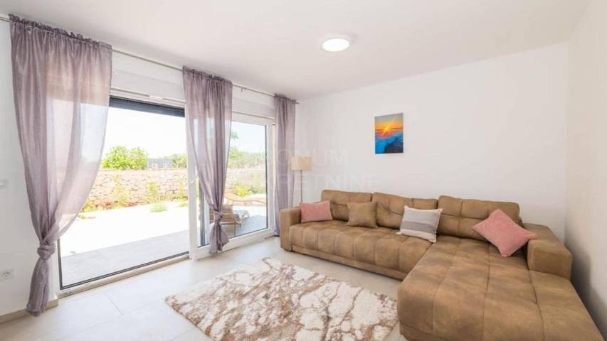 Ferienhaus für 10 Personen, mit Garten und Terrasse, mit Haustier in Sibenik