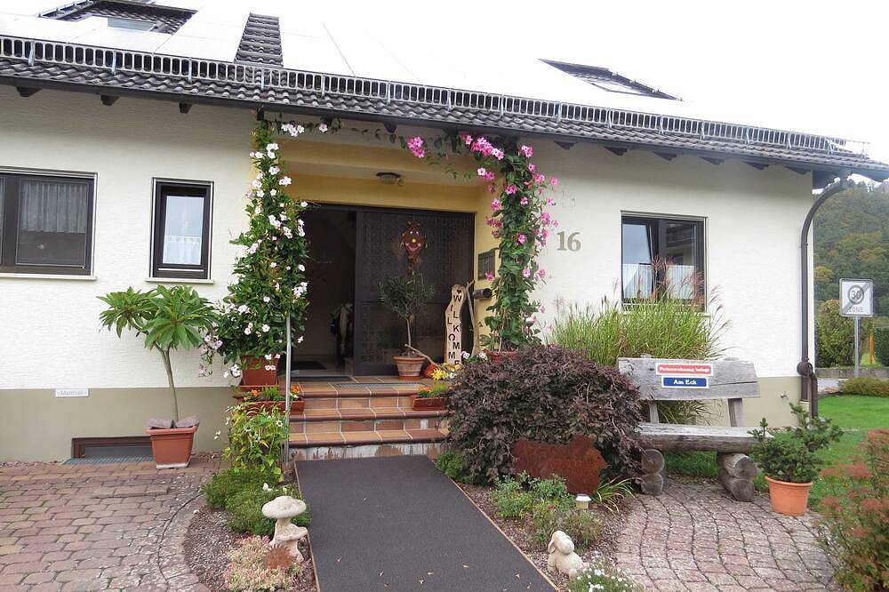 Ganze Wohnung, Am-Ferienwohnung Am Eck - Ferienwohnung Am Eck in Amorbach, Main-Odenwald