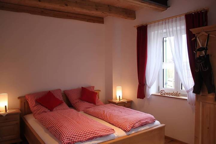 Ganze Wohnung, Gemütliche Ferienwohnung "Benedikt" (40qm) mit Terrasse in Haunsheim, Bayerisch Schwaben