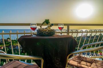 Cottage pour 3 personnes, avec vue ainsi que balcon et jardin à Agios Gordios