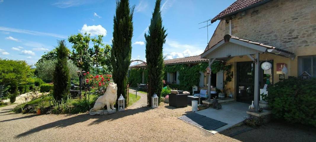 Hôtel pour 2 personnes, avec jardin ainsi que vue et piscine à Marquay - 2