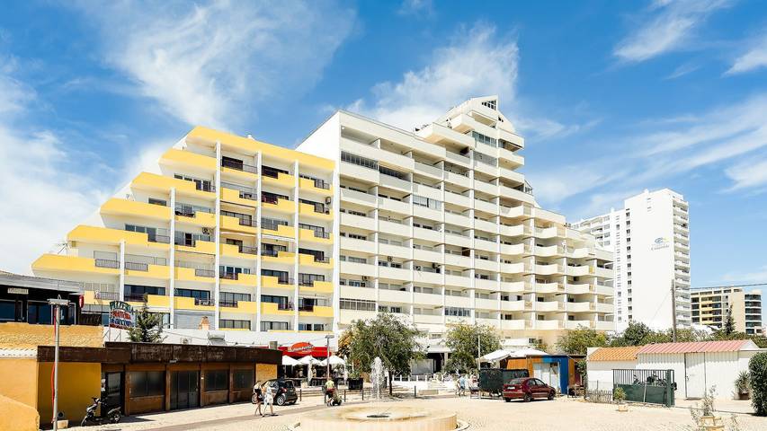Apartamento entero, Apartamento de vacaciones para 3 personas con balcón in Praia da Rocha, Portimão