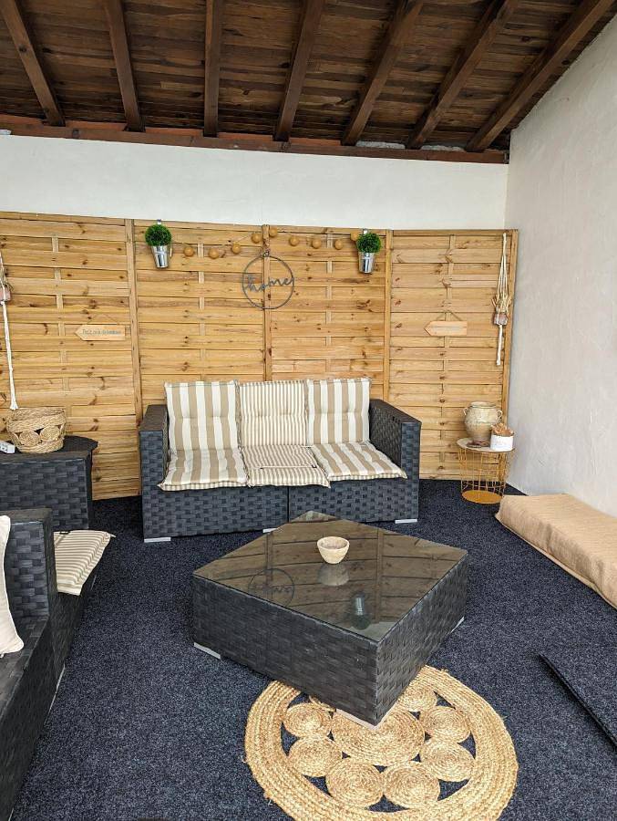 Location de vacances pour 10 personnes, avec jardin ainsi que vue et piscine, animaux acceptés à Saint-Lon-les-Mines - 2