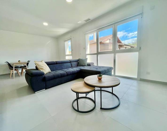 Gîte pour 6 personnes, avec balcon à Simandres