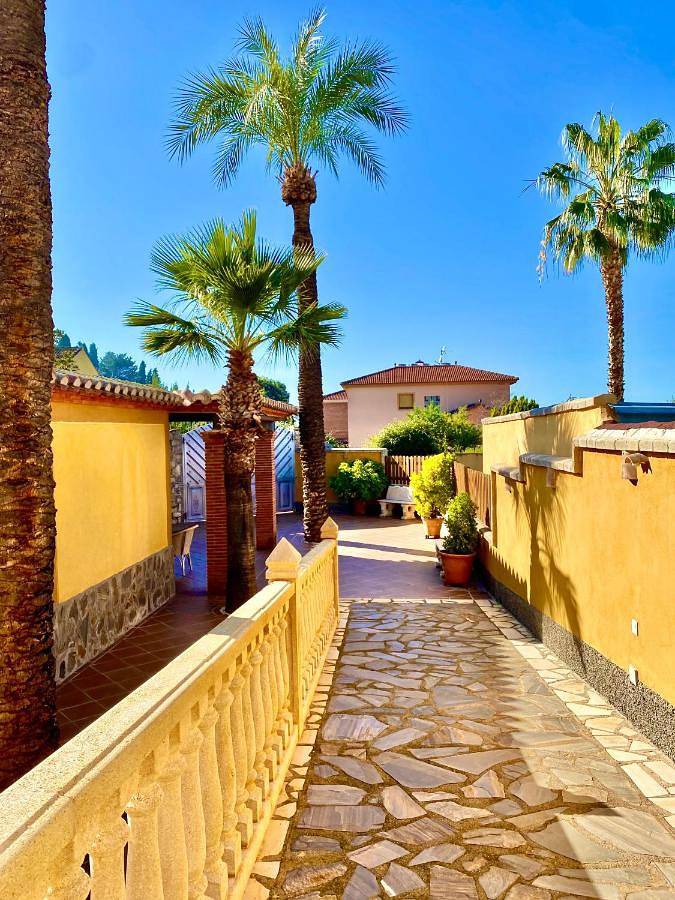 Casa rural para 6 personas, con Terraza además de Jardín y Piscina en La Zubia
