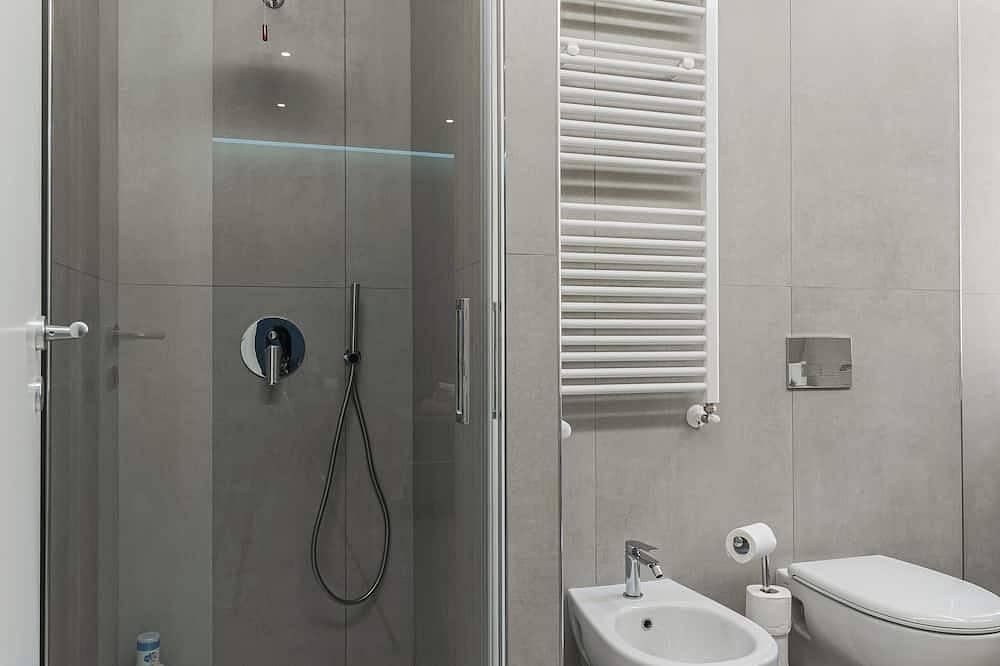 New structure 100m from the sea with, Wi-Fi, Air cl, ready to welcome you in Crotone, Crotone Province