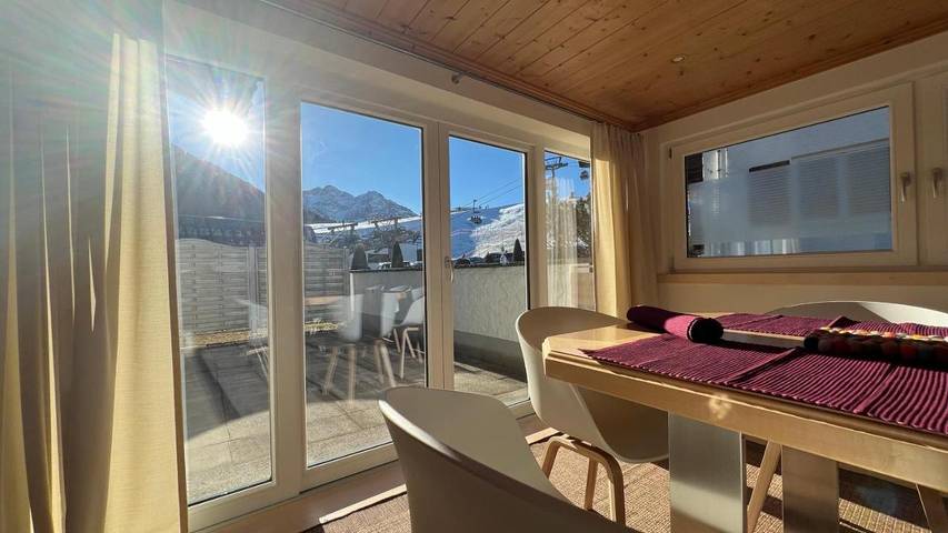 Ferienhaus für 8 Personen, mit Garten und Ausblick sowie Balkon im Kleinwalsertal