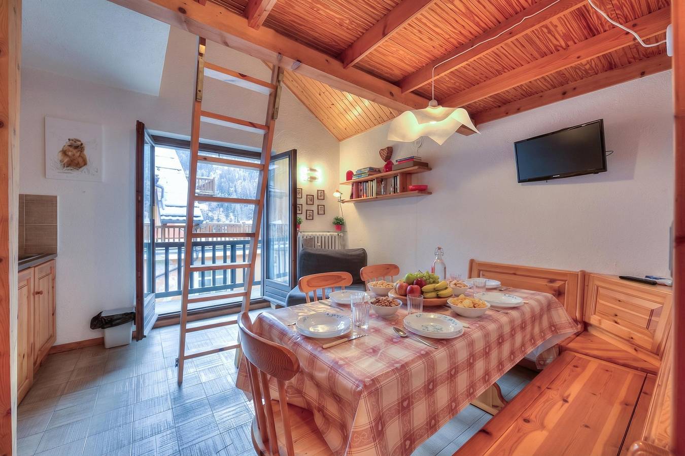 Ganze Wohnung, Appartamento Rochebrune 200m from Ski in Claviere, Via Lattea