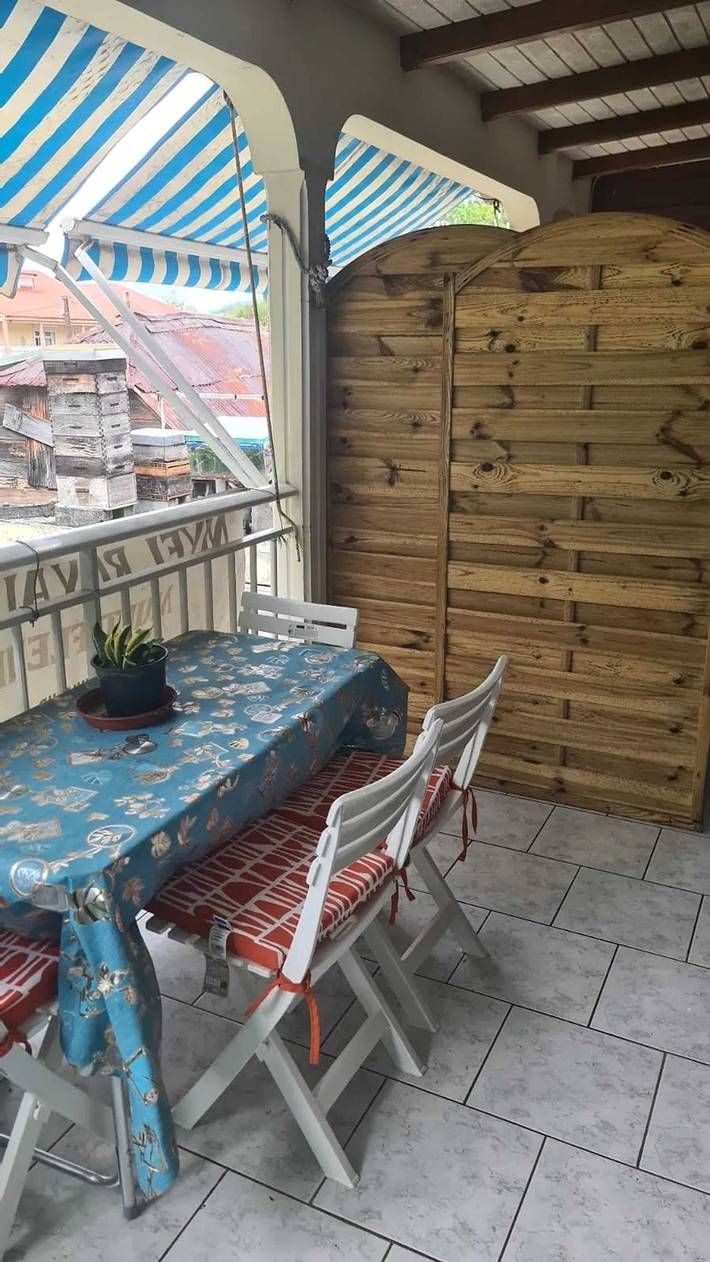 Location de vacances pour 5 personnes, avec terrasse à Bouillante
