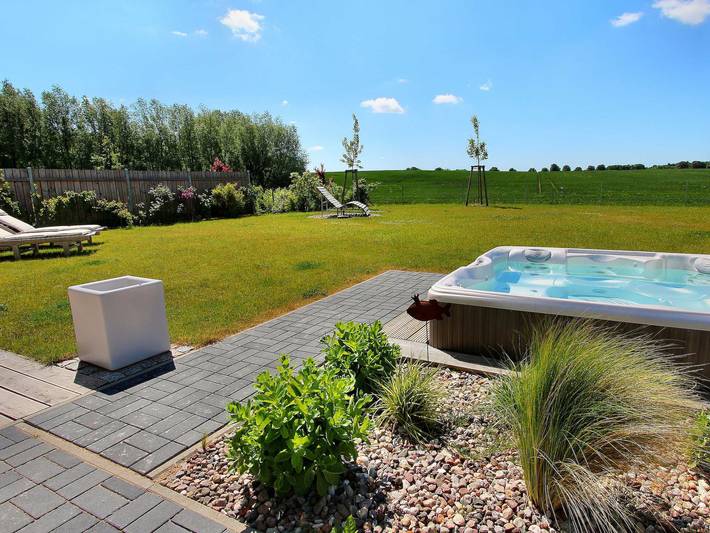 Ferienhaus für 8 Personen, mit Sauna und Garten sowie Terrasse und Ausblick in Göhren-Lebbin