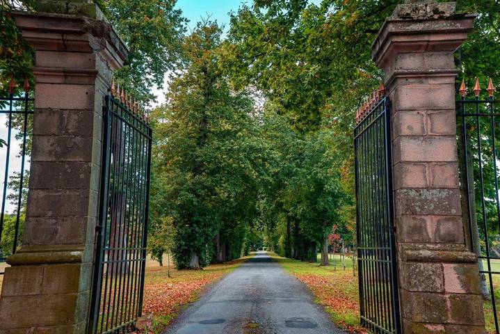 Hôtel pour 2 personnes, avec vue et jardin à Pléhédel - 2