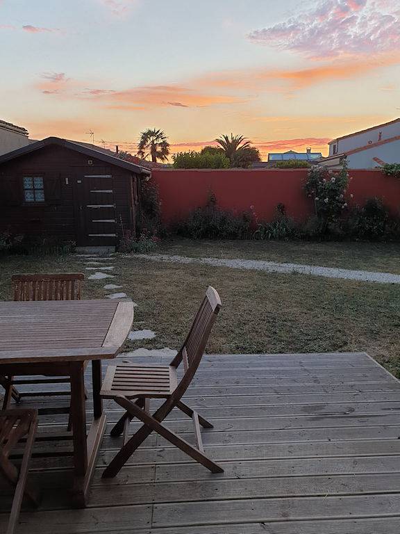Gîte pour 6 personnes, avec terrasse et jardin - 1