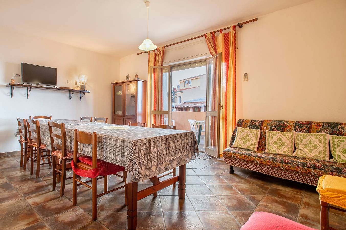 Hel lägenhet, Apartment Veranda Vista Mare Isola Rossa with by Beach with Sea View & Terrace in Trinità d'Agultu e Vignola, Olbia-Tempio