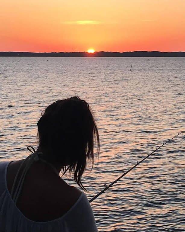 Toledo Bend Log Cabin - brandneu, Lakefront - beobachten Sie Sonnenuntergänge über 3 Meilen in Toledo Bend Reservoir