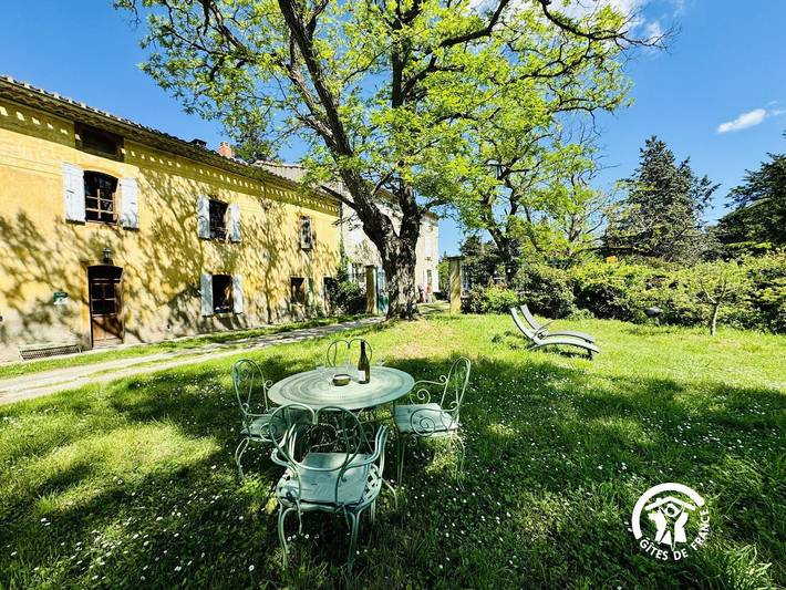 Gîte pour 3 personnes, avec terrasse, animaux acceptés à Alairac