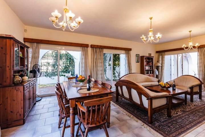 Ferienhaus für 11 Personen, mit Balkon und Terrasse sowie Garten und Ausblick in Paphos - 2