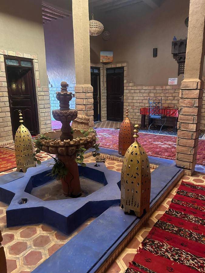 Maison d’hôte pour 2 personnes, avec vue sur le lac ainsi que jardin et vue dans Merzouga