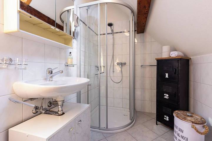 Ganze Wohnung, Spatzennest Appartement/Fewo Studio in Spiez, Thunersee