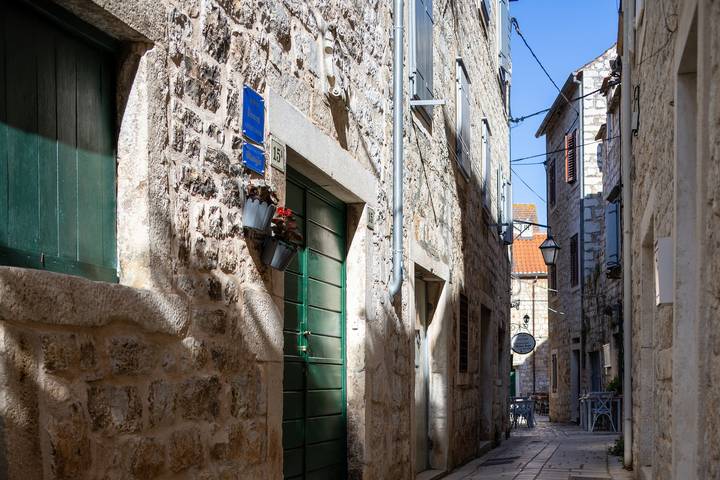 Gîte pour 6 personnes, avec balcon/terrasse à Stari Grad - 2