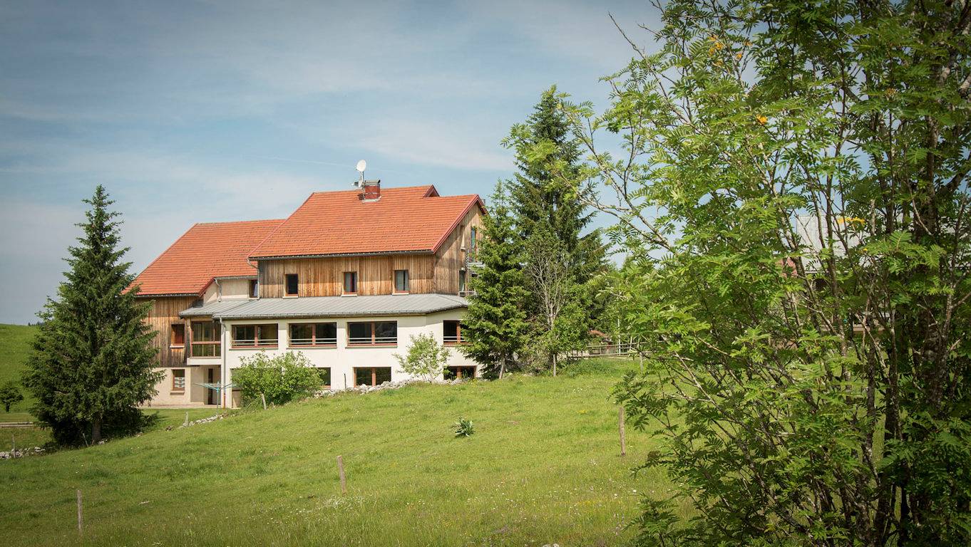La Maison du Montagnon - Auberge collective in Mouthe-Lac et Mont d’Or, Parc naturel régional du Haut-Jura
