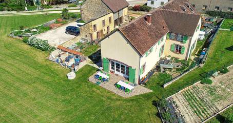 Chambre d’hôte pour 3 personnes, avec jardin à Mézilles