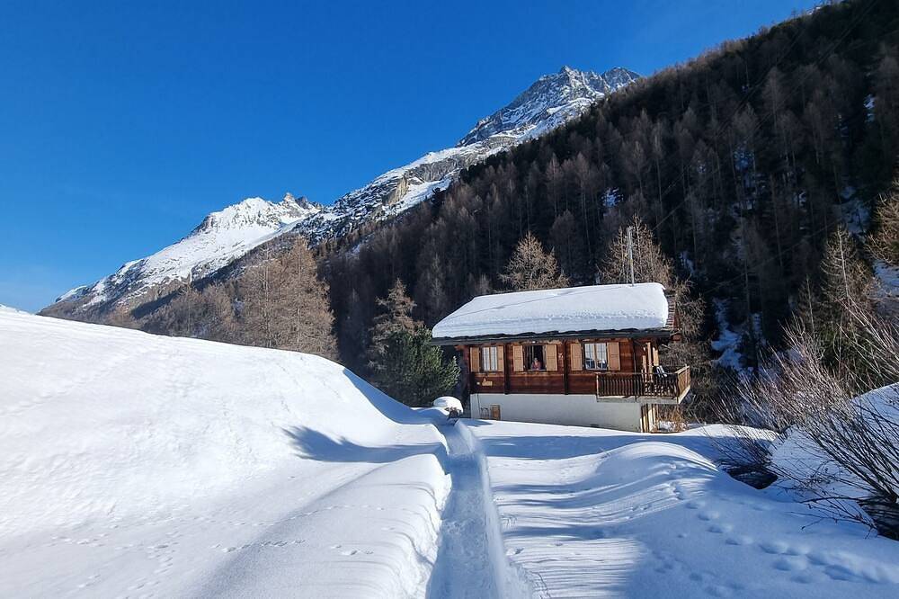 Warm en gezellig chalet met open haard, gratis wifi en elegant comfort. in Arolla, Evolène