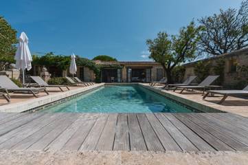 Location de vacances pour 9 personnes, avec terrasse et jardin, animaux acceptés à Eygalières