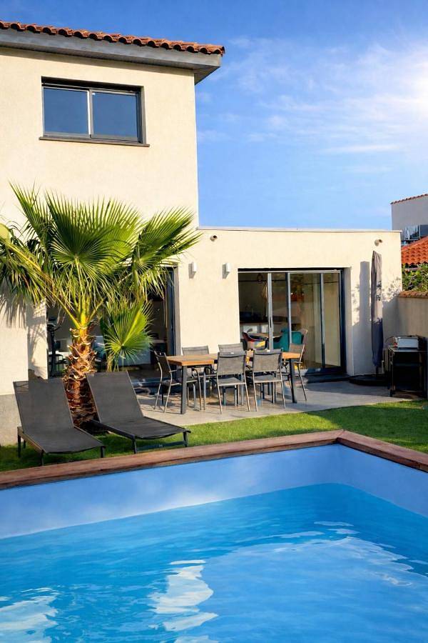 Maison de vacances pour 6 personnes, avec Balcon et Terrasse ainsi que Jardin et Piscine à Villeneuve-de-la-Raho